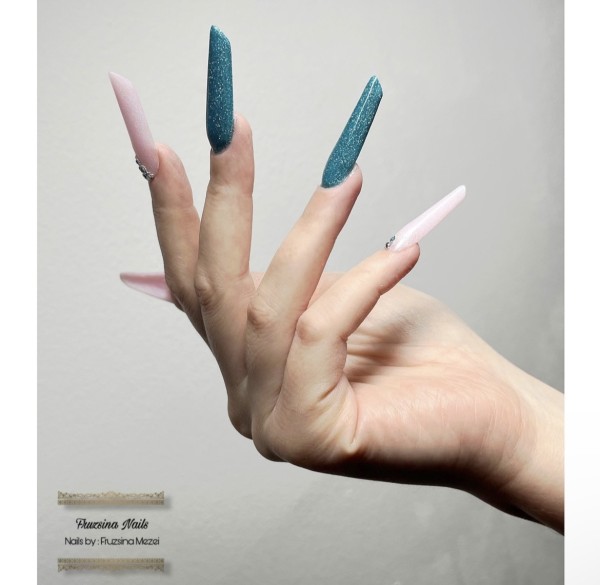 Extreme Nails