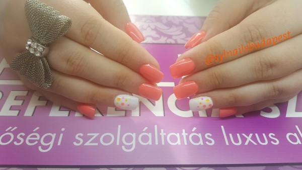 Nail art dots