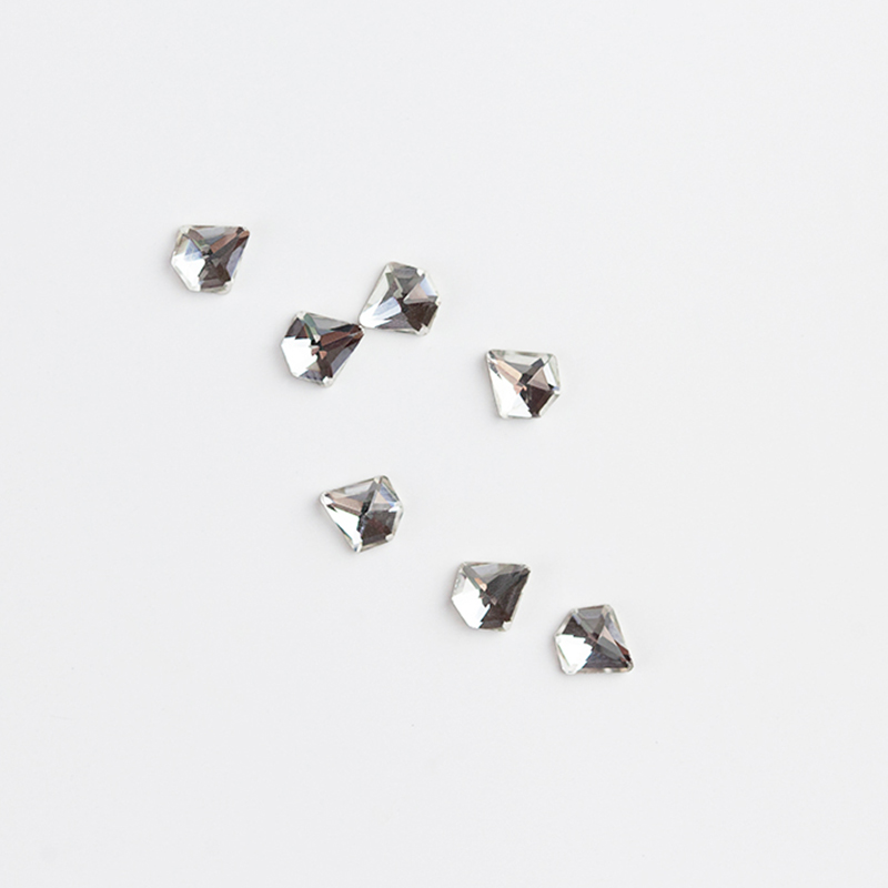 Műköröm Formakövek (10 db-os)  diamond 5mm clear -1. kép