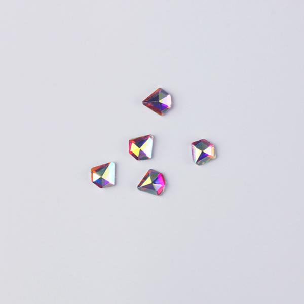 Műköröm Formakövek (10 db-os) diamond 5mm clear AB